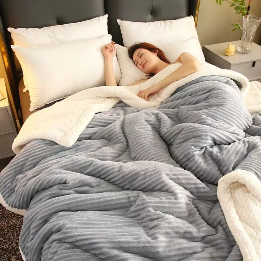Reversible fleece blanket